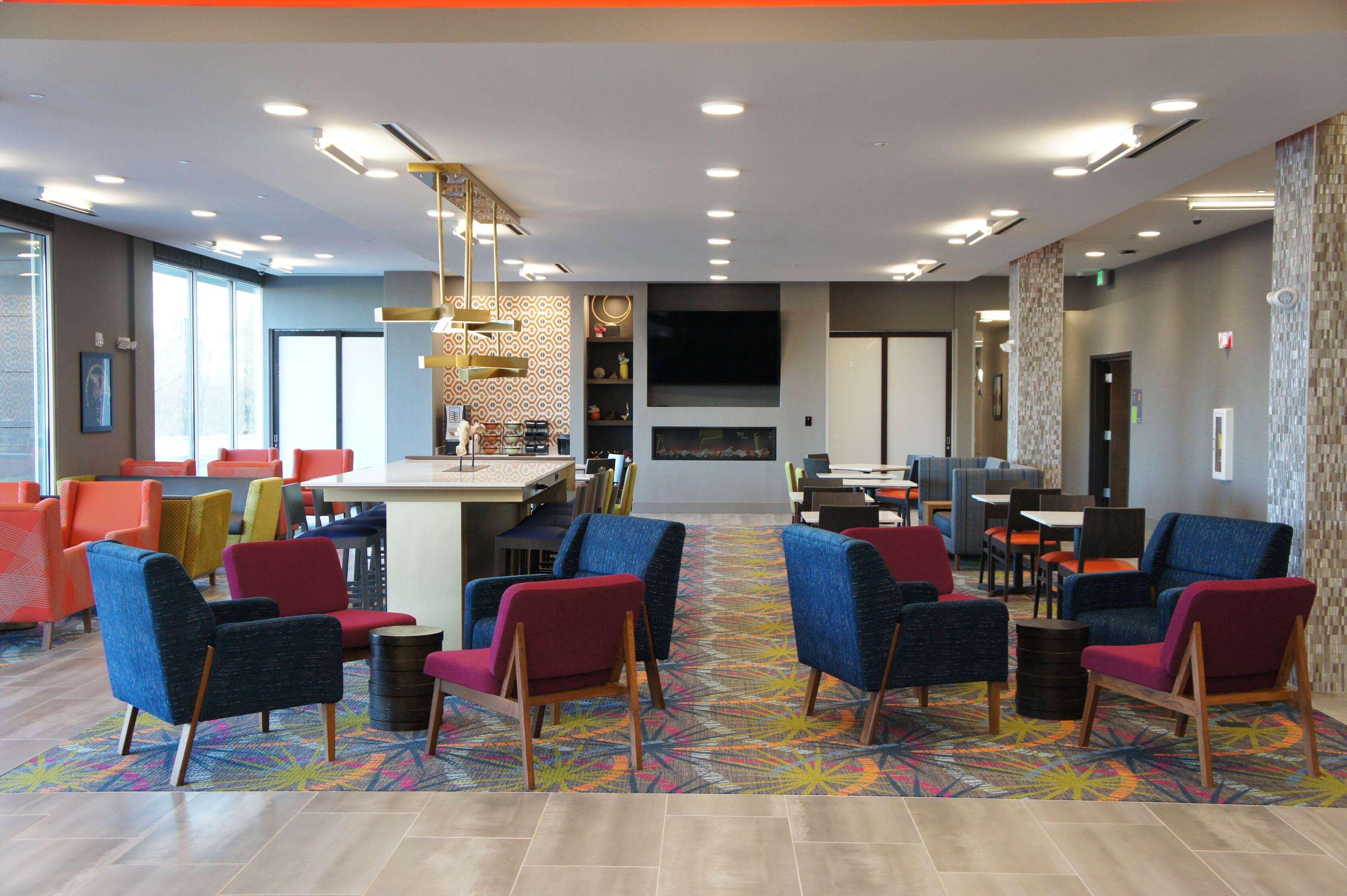 La Quinta Inn & Suites by Wyndham Braselton Esterno foto