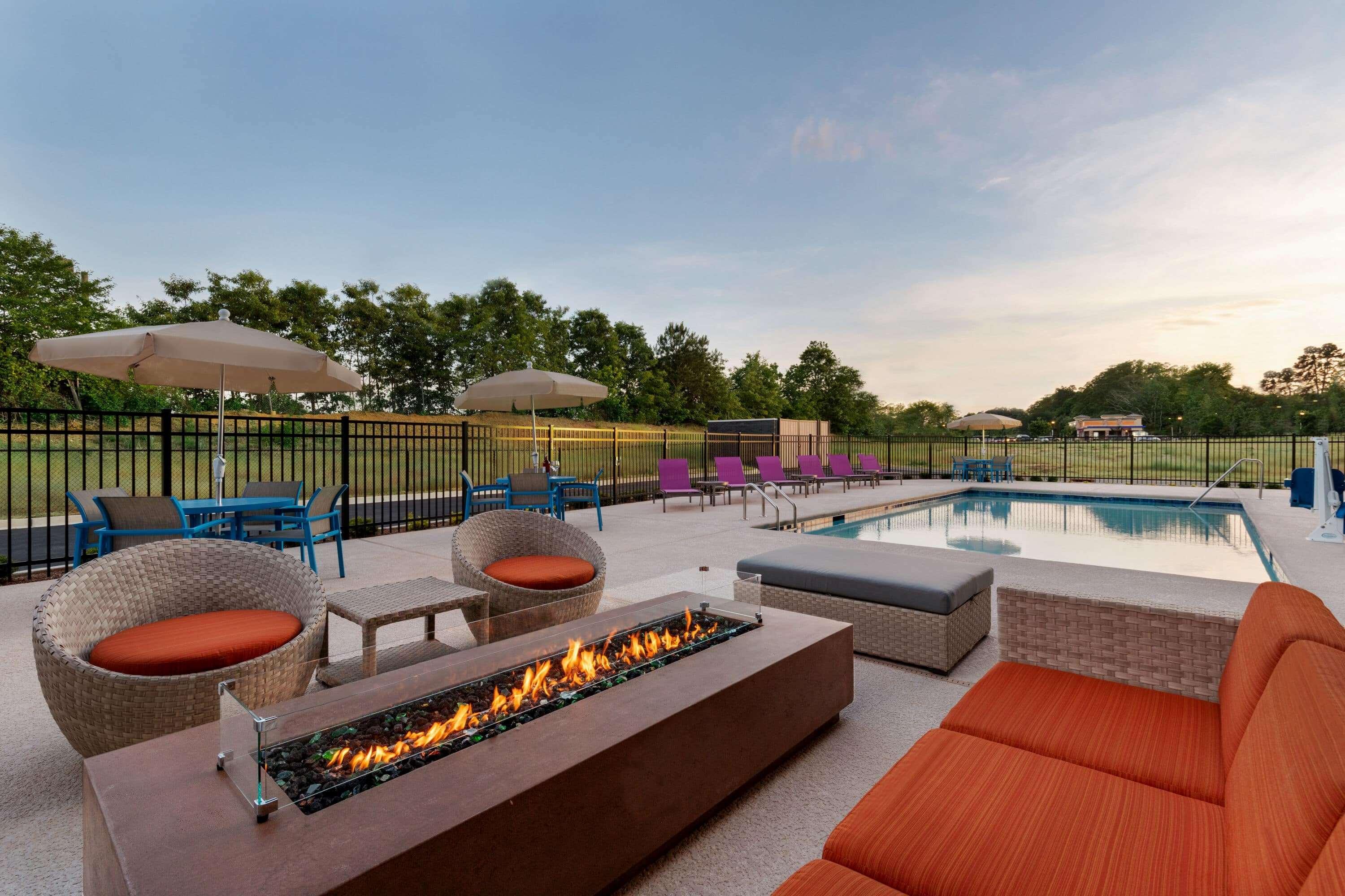 La Quinta Inn & Suites by Wyndham Braselton Esterno foto