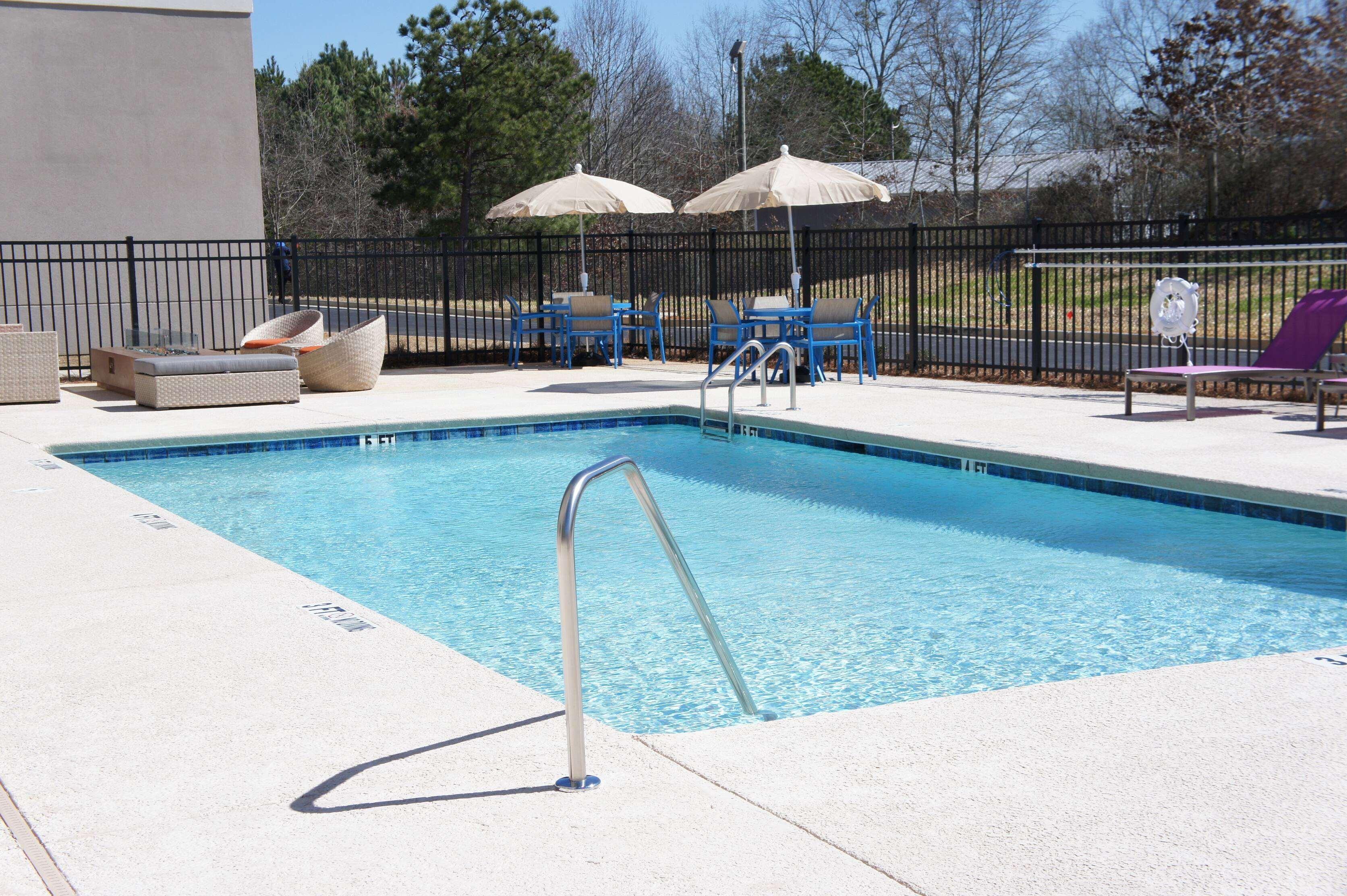 La Quinta Inn & Suites by Wyndham Braselton Esterno foto
