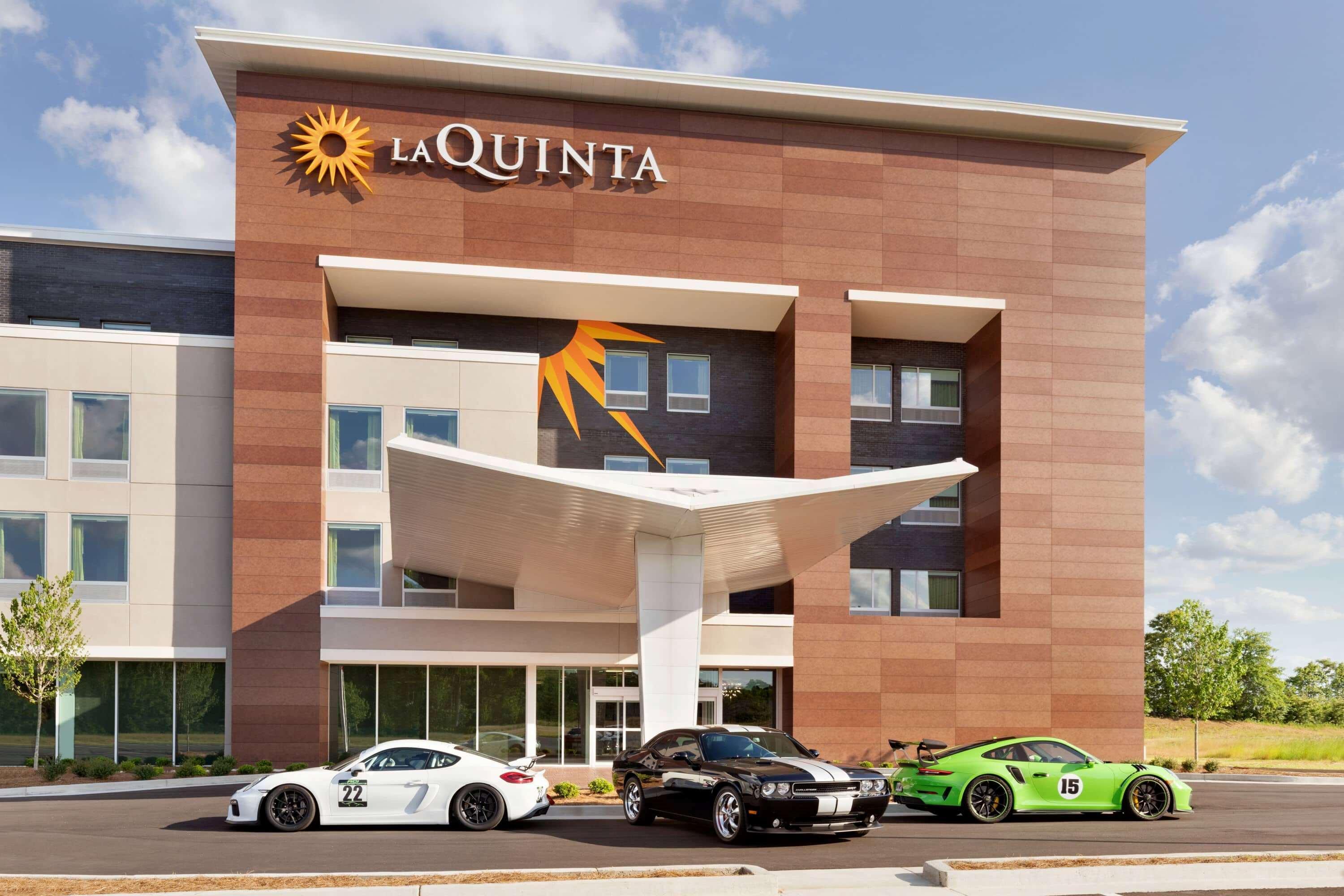 La Quinta Inn & Suites by Wyndham Braselton Esterno foto