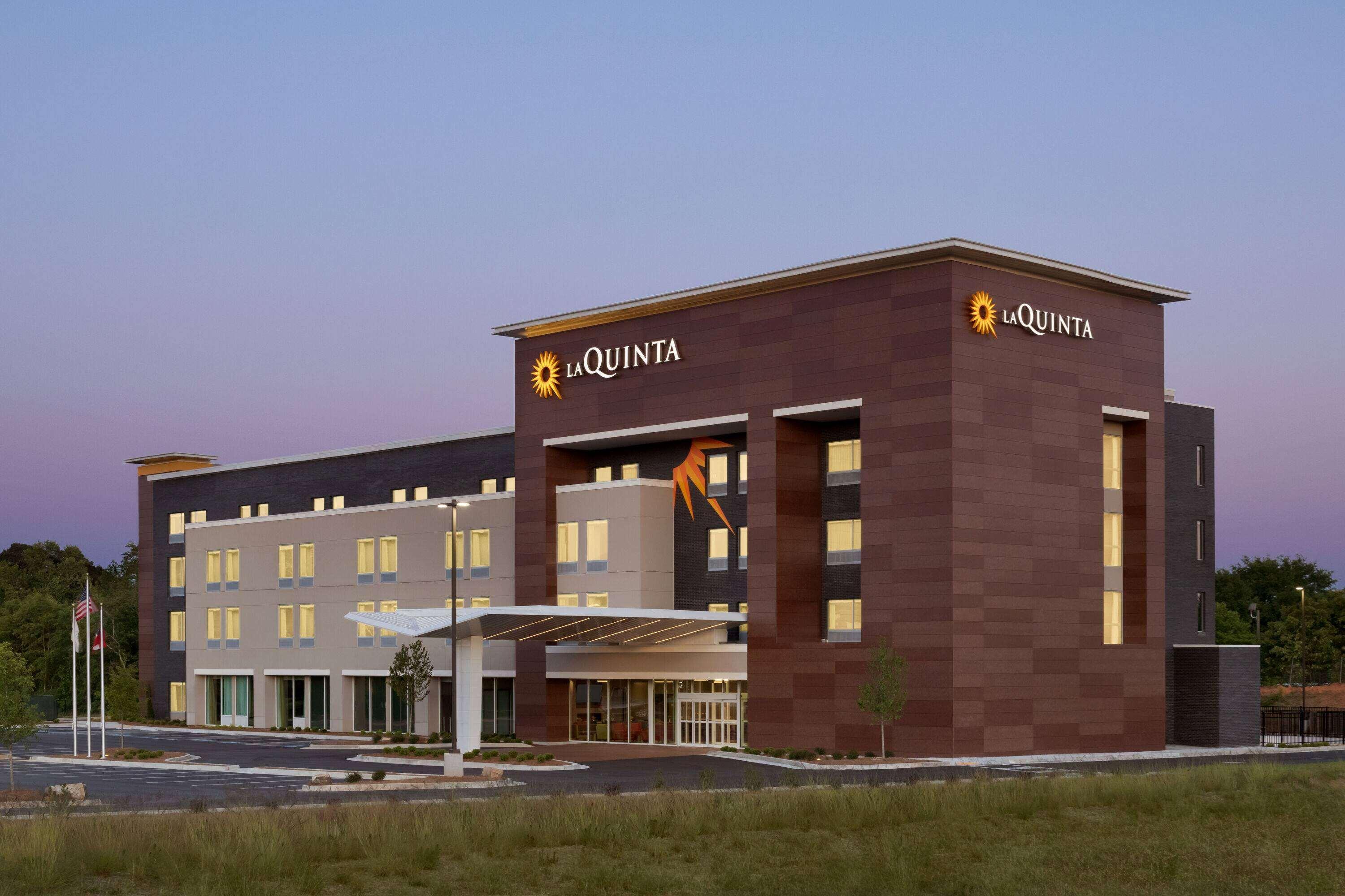 La Quinta Inn & Suites by Wyndham Braselton Esterno foto