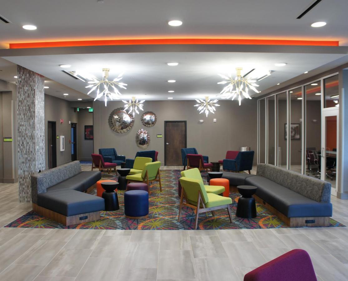 La Quinta Inn & Suites by Wyndham Braselton Esterno foto