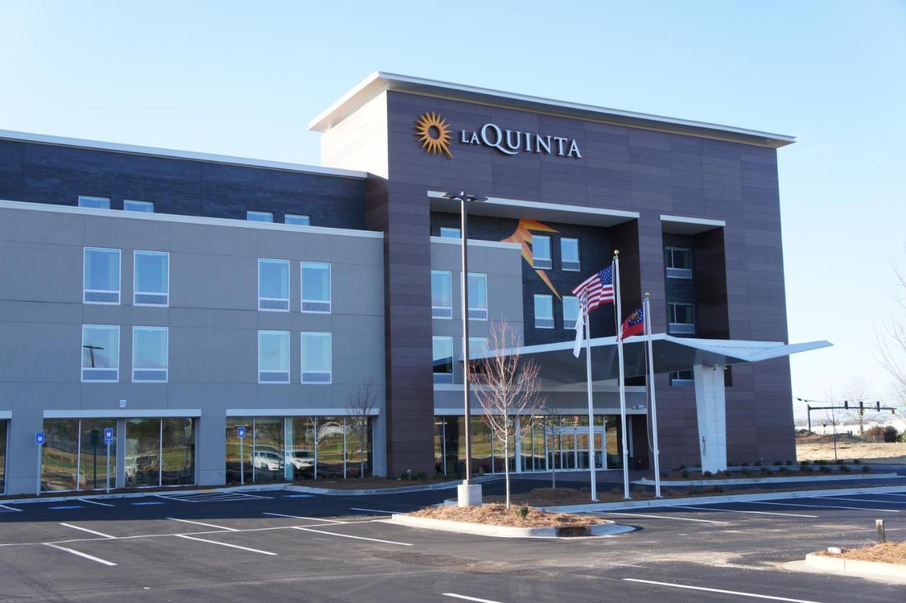 La Quinta Inn & Suites by Wyndham Braselton Esterno foto