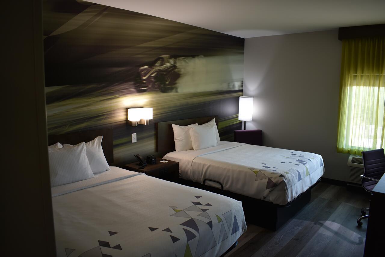 La Quinta Inn & Suites by Wyndham Braselton Esterno foto